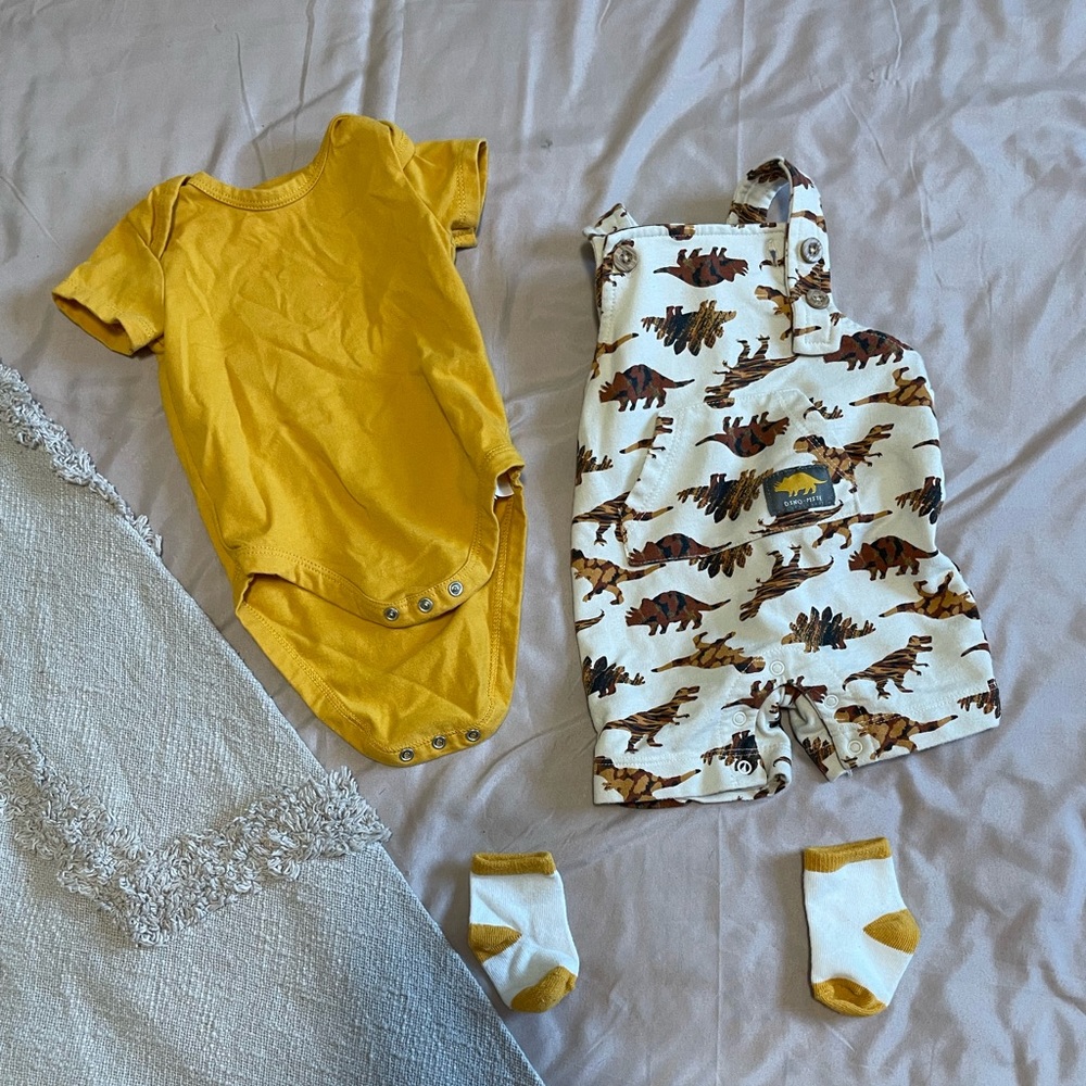 *SOLD*3 Piece Matching Camo Dino Overall set